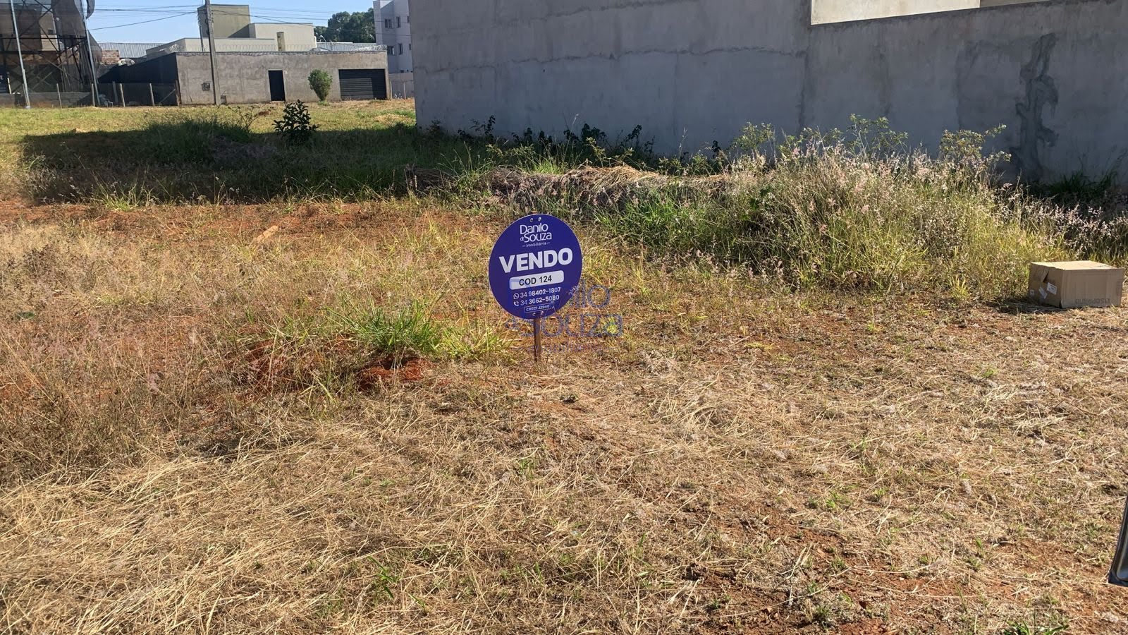 Terreno à venda com 362m² de terreno no Vila Universitária, Araxá (MG) — foto 2 de 3