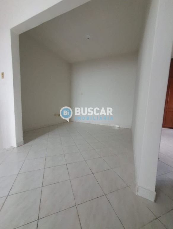 Casa à venda com 3 quartos, 2 suítes, 2 vagas e 300m² no Jardim Acácia, Feira de Santana (BA) — foto 4 de 19
