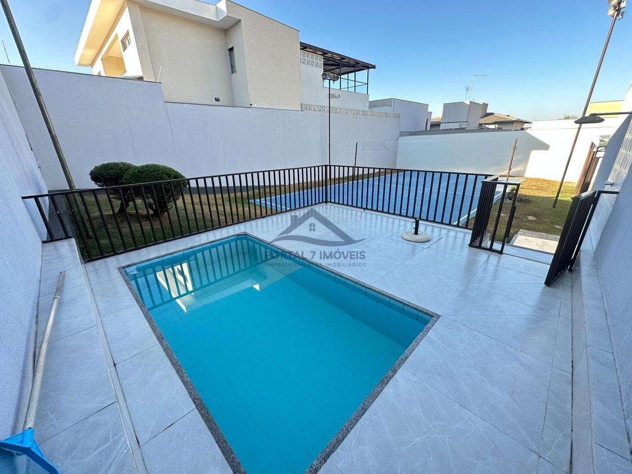 Casa à venda com 4 quartos, 2 suítes, 6 vagas e 290m² no Jardim Arizona, Sete Lagoas (MG) — foto 9 de 10