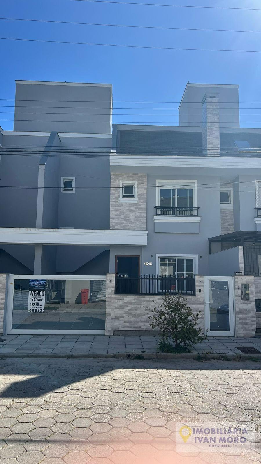 Casa à venda com 4 quartos, 5 banheiros, 2 vagas e 217m² no Jurerê, Florianópolis — foto principal