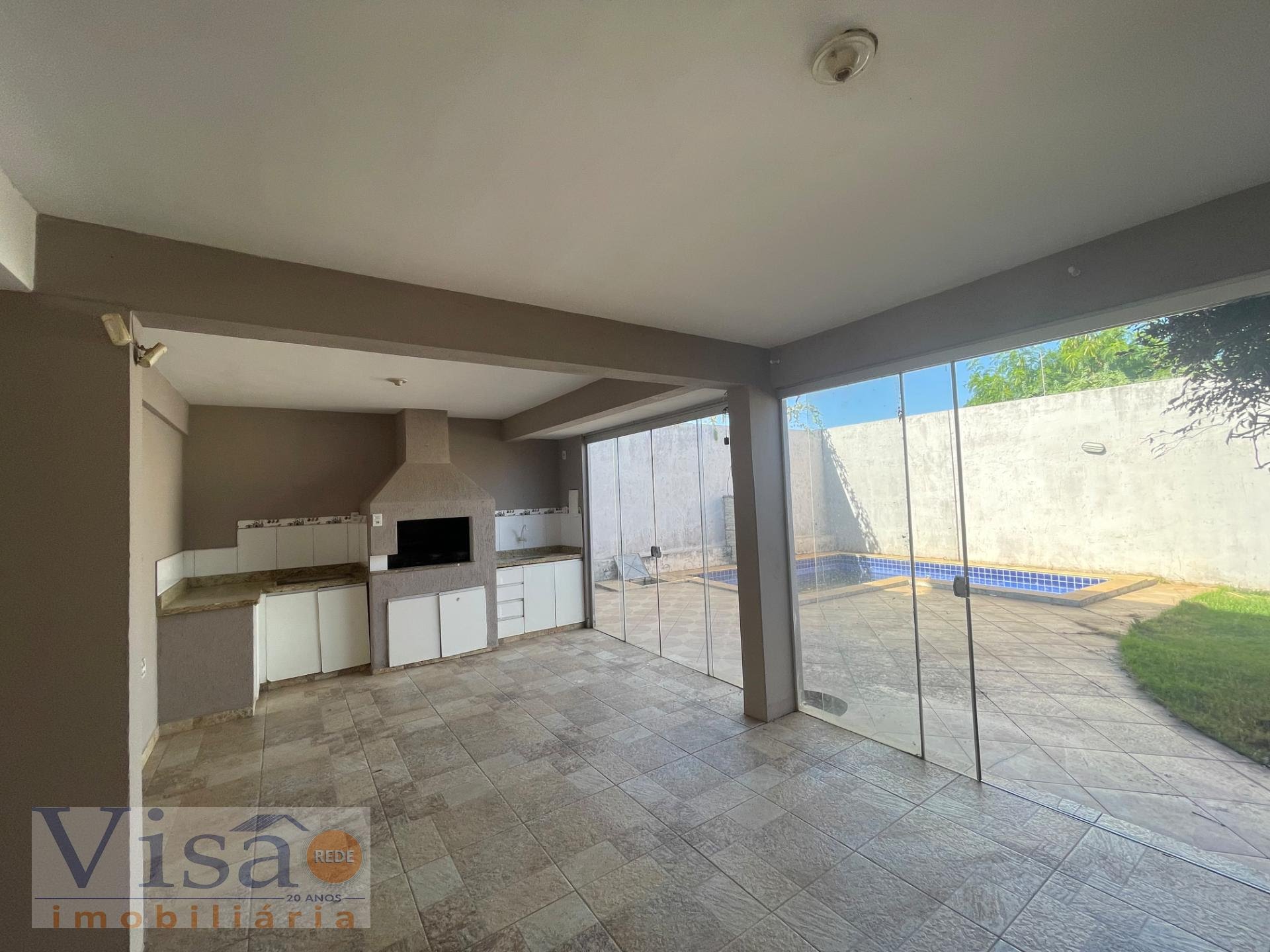 Casa à venda com 3 quartos, 1 suíte, 3 vagas e 200m² no Vila Mariana, Paracatu (MG) — foto 3 de 21