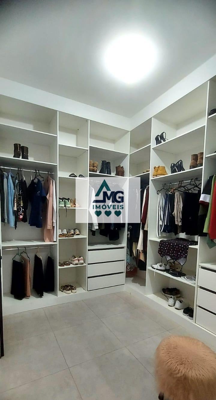 Casa à venda com 3 quartos, 3 suítes, 2 vagas e 220m² no Jardim Umuarama, Três Corações (MG) — foto 21 de 30