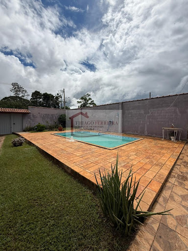 Casa em Jardim Cinelândia  -  Santa Rita do Passa Quatro