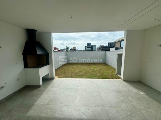 Casa 3 Dormitórios - Campeche  -  Florianópolis, SC
