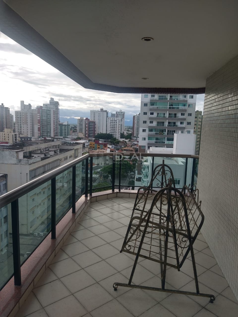 Apartamento de 3 quartos para venda ou locação no Ed. Bond Street próximo a Pelinca - Campos dos Goytacazes, RJ