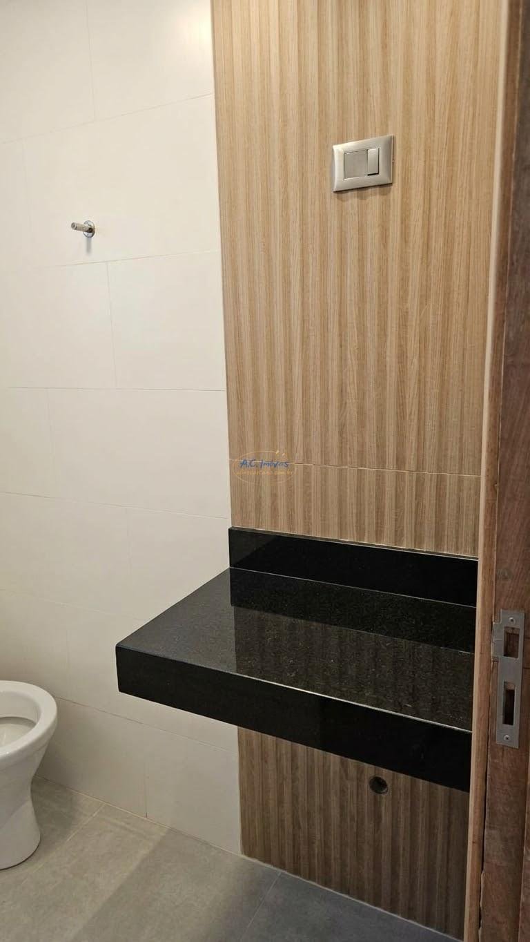 Casa à venda com 2 quartos, 1 suíte, 3 vagas e 85m² no Vila Tupi, Praia Grande (SP) — foto 8 de 17