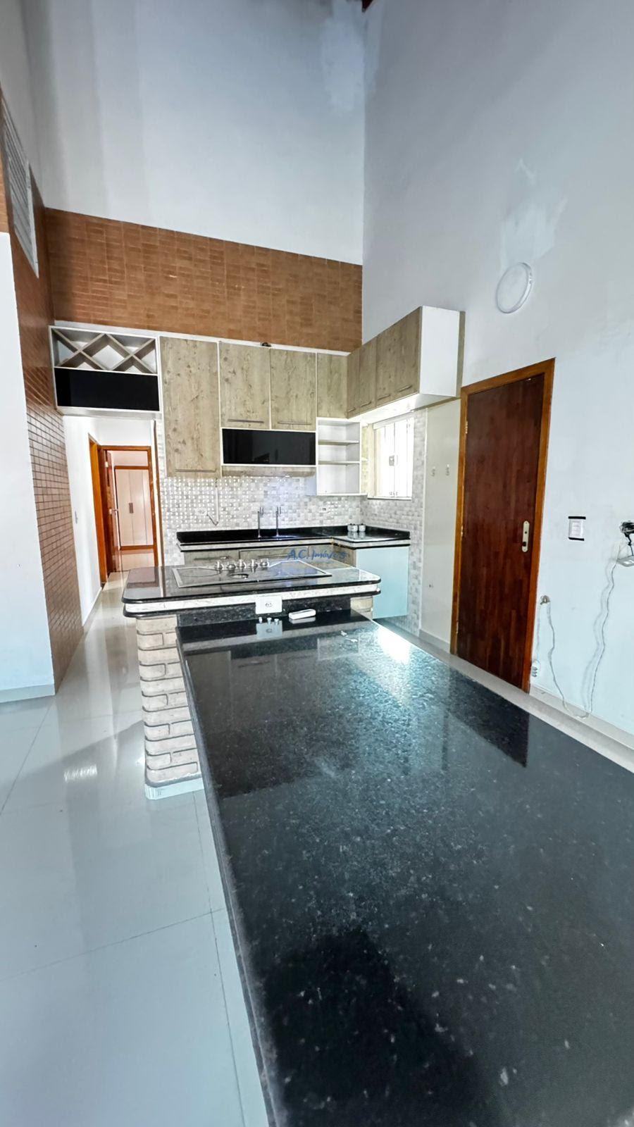 Casa à venda com 3 quartos, 1 suíte, 4 vagas e 180m² no Vila Caiçara, Praia Grande (SP) — foto 17 de 27