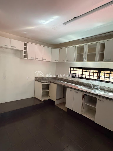 Casa, 3 quartos, 270 m² - Foto 34