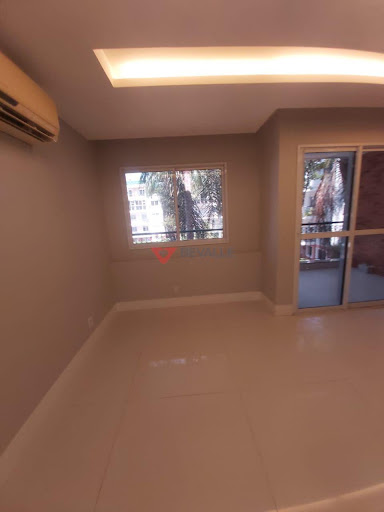 Apartamento à Venda em Campo Grande, RJ com 3 Quartos e Suíte