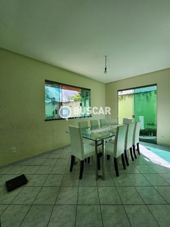 Casa à venda com 3 quartos, 1 suíte, 2 vagas e 250m² no Conceição, Feira de Santana (BA) — foto 8 de 13
