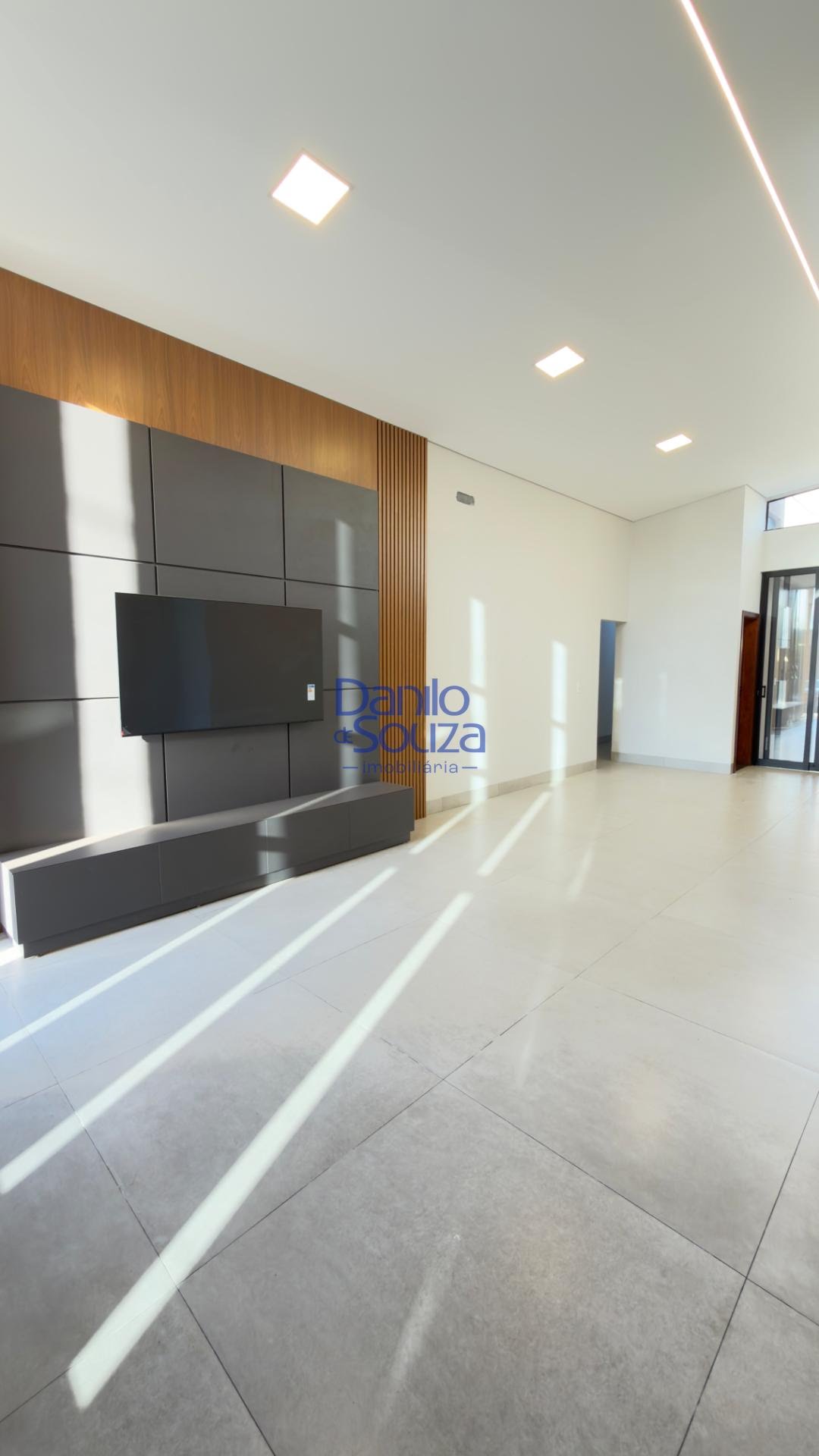 Casa à venda com 3 quartos, 1 suíte, 4 vagas e 360m² no Villagio Park, Araxá (MG) — foto 7 de 30