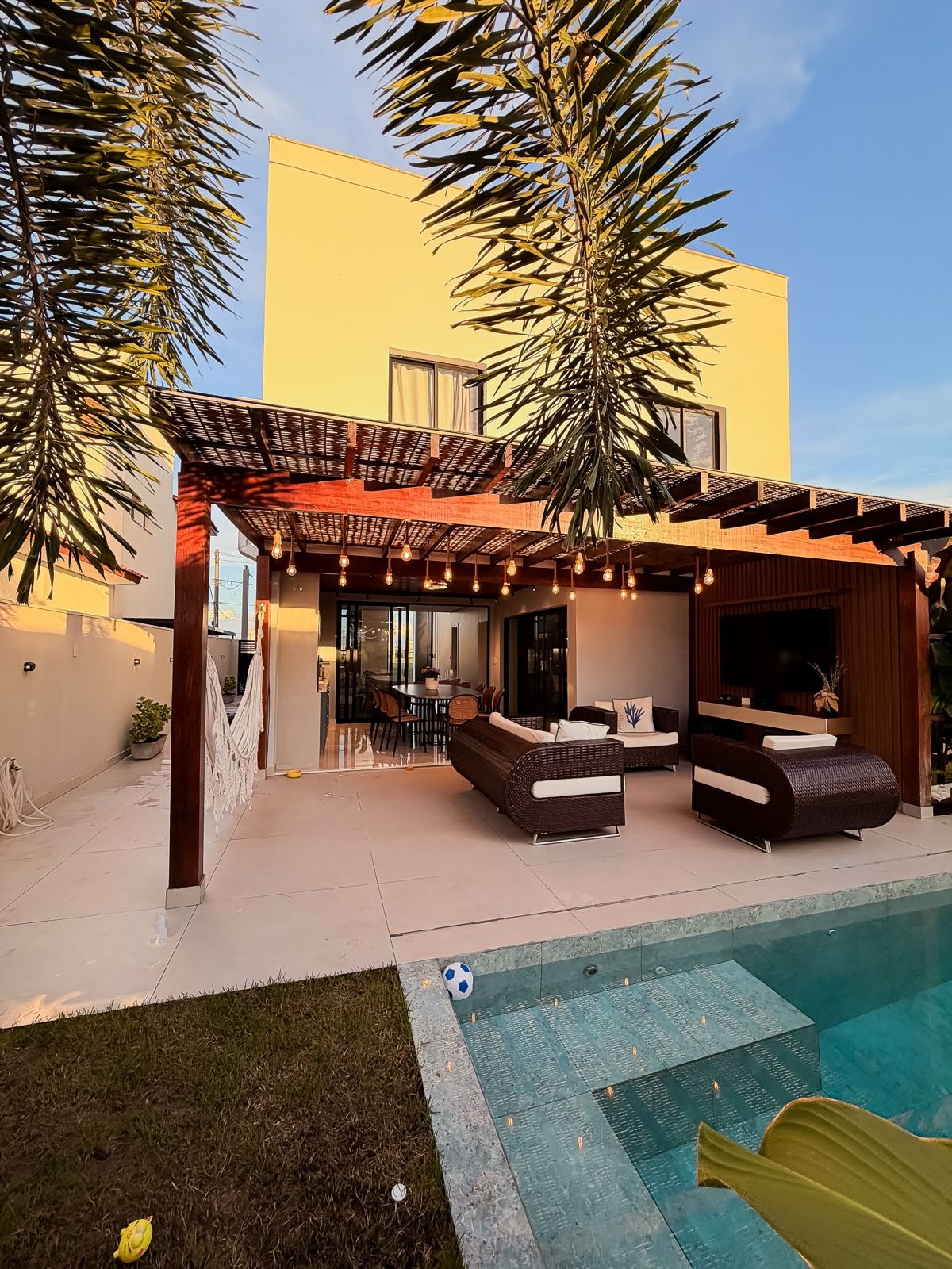Casa à venda com 3 quartos, 2 suítes, 4 vagas e 280m² no Sim, Feira de Santana (BA) — foto 16 de 26