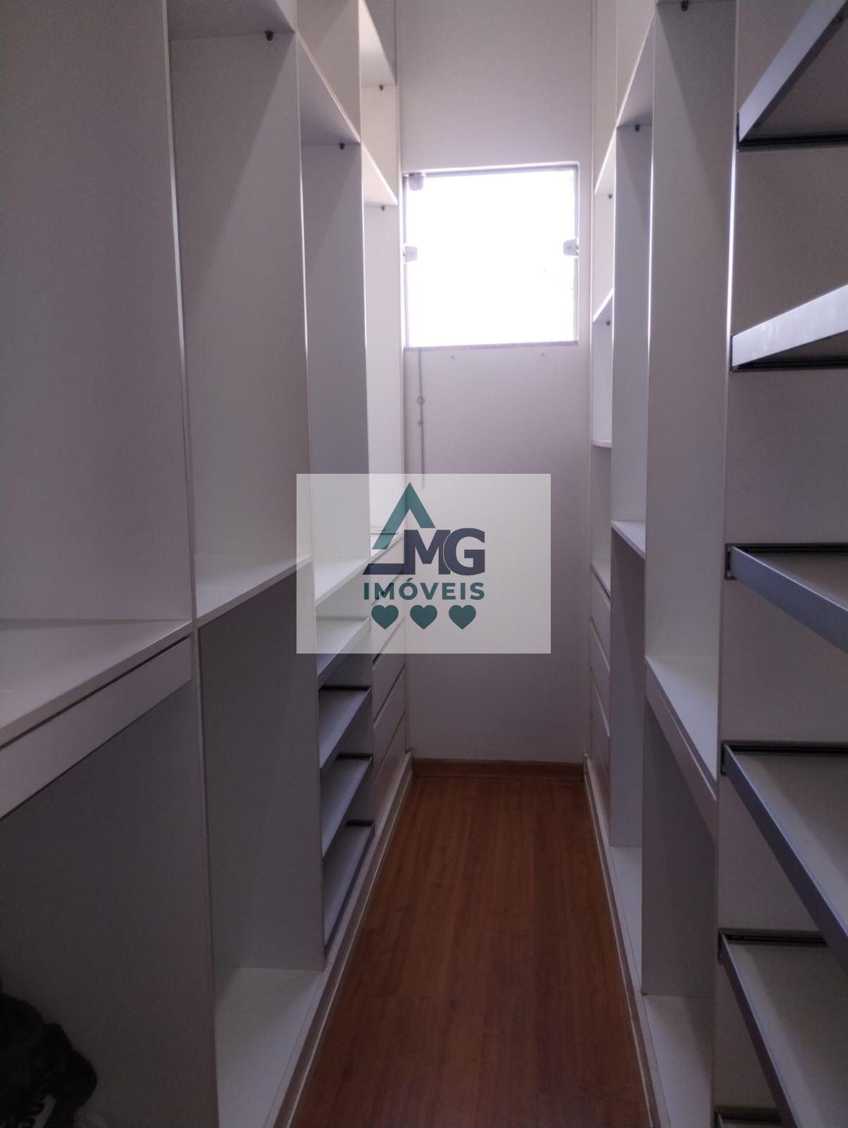 Casa à venda com 3 quartos, 1 suíte, 2 vagas e 111m² no São Conrado, Três Corações (MG) — foto 7 de 13