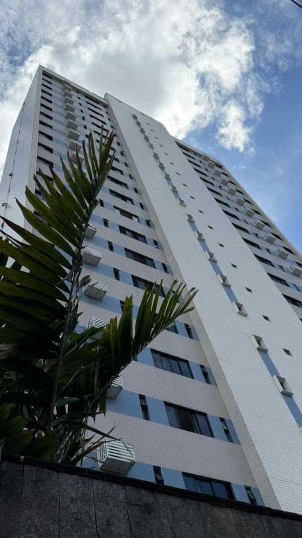 Apartamento à venda com 3 quartos, 1 suíte, 2 vagas e 97m² no Casa Forte, Recife (PE) — foto 3 de 30