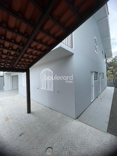 Prédio com 04 apartamentos I Ipiranga I São José