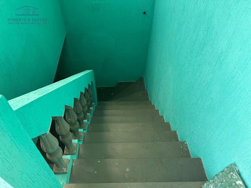 Escadas de entrada da R. Oscar Carmilo