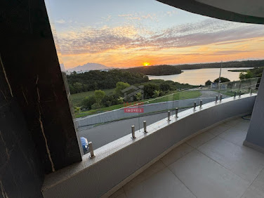 Casa em Condomínio Boulevard Lagoa Serra: 4 Suítes à Venda