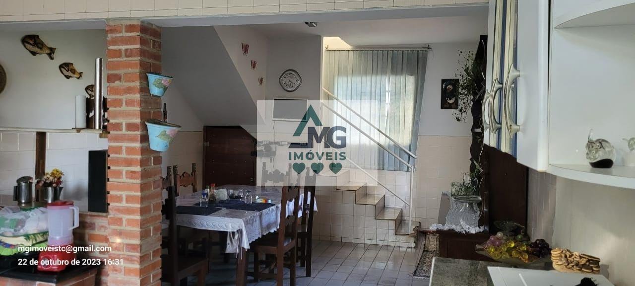 Casa à venda com 4 quartos e 3 banheiros no Chácara das Rosas, Três Corações (MG) — foto 7 de 23