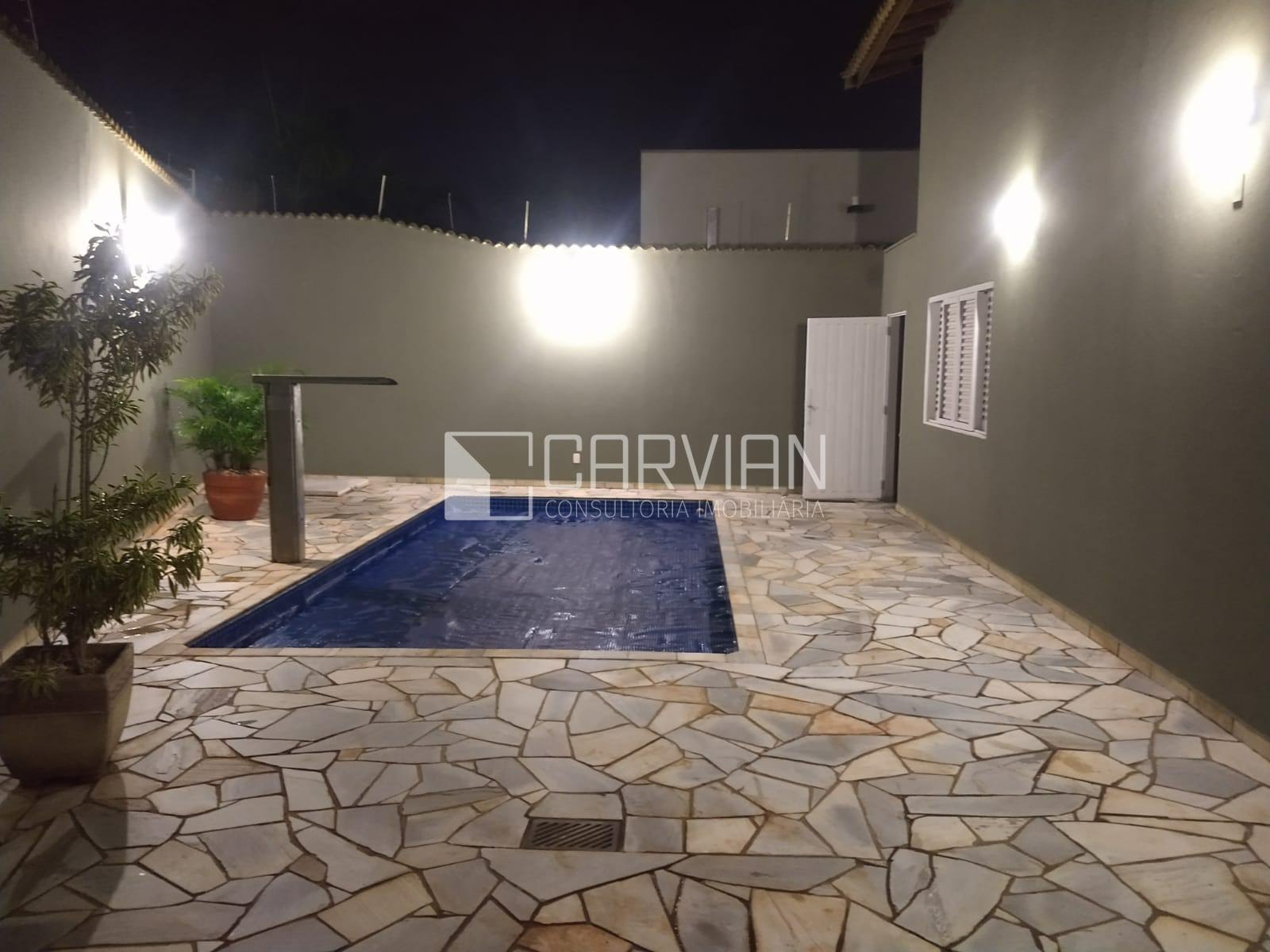 Casa à venda com 5 quartos, 5 banheiros, 4 vagas e 450m² no Ribeirânia, Ribeirão Preto — foto principal