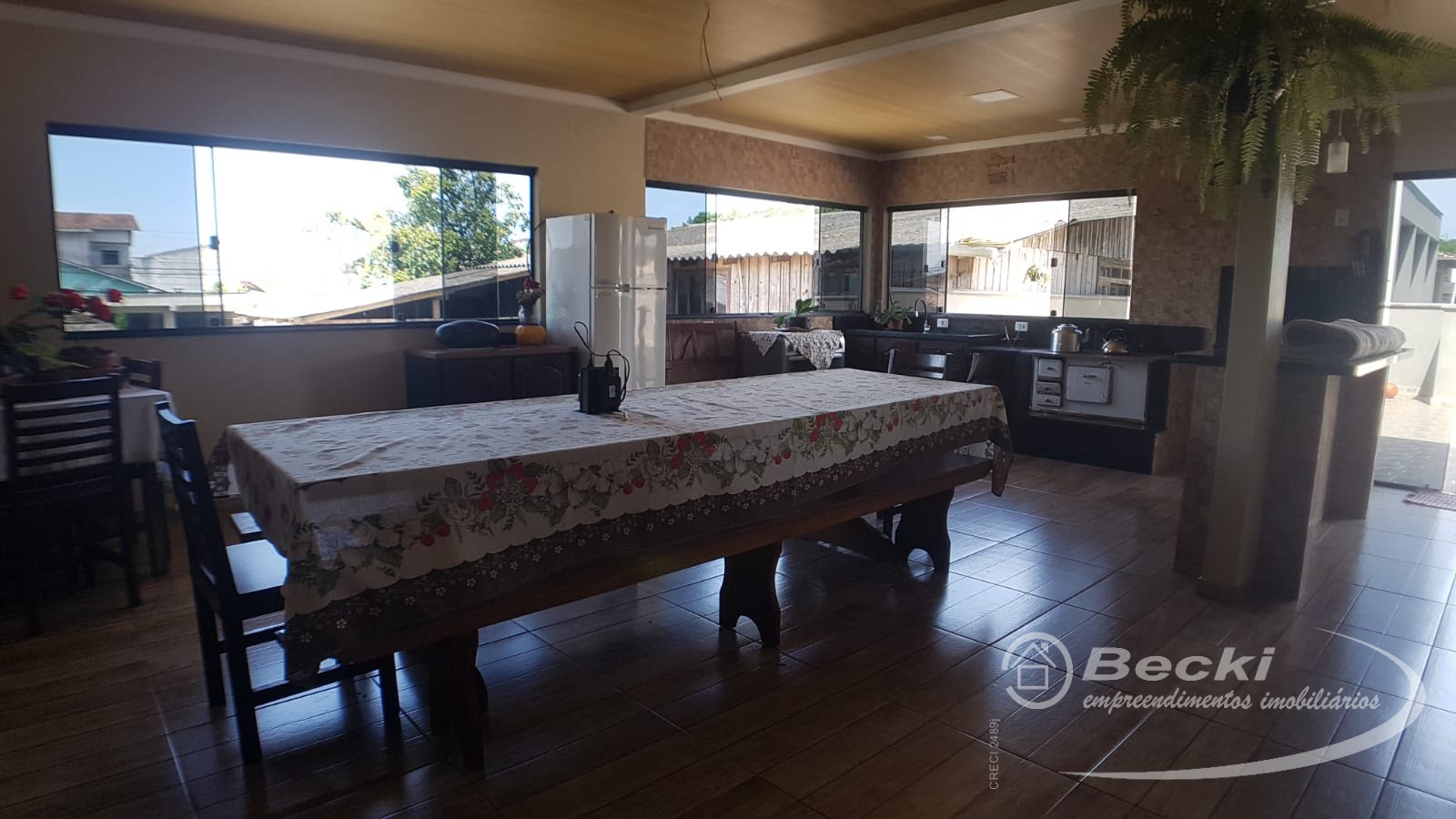 Casa à venda com 4 quartos, 1 suíte, 2 vagas e 310m² no Jarivatuba, Joinville (SC) — foto 8 de 24