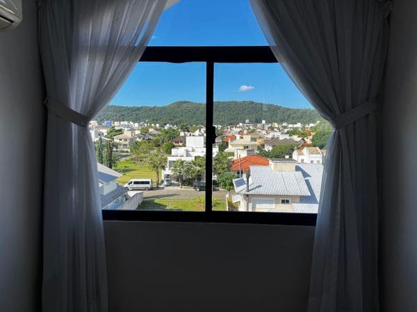Cobertura à venda com 3 suítes, 2 vagas e 330m² no Jurerê, Florianópolis (SC) — foto 26 de 30