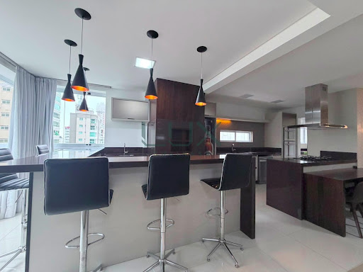 Apartamento para locação anual em Meia Praia - Itapema