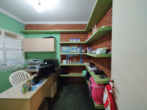 Casa com 4 dormitórios na Vila Haro em Sorocaba/SP