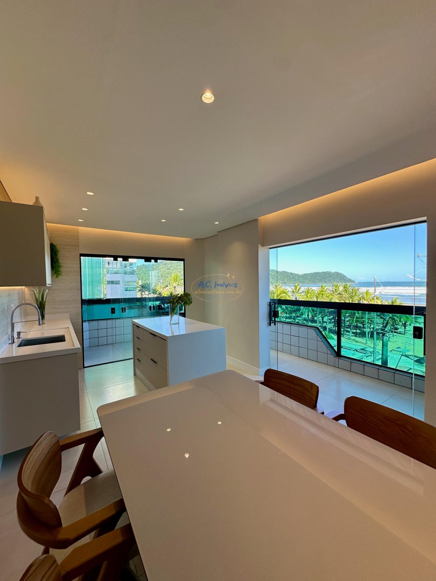 Apartamento à venda com 4 quartos, 2 suítes, 2 vagas e 167m² no Canto do Forte, Praia Grande (SP) — foto 9 de 30