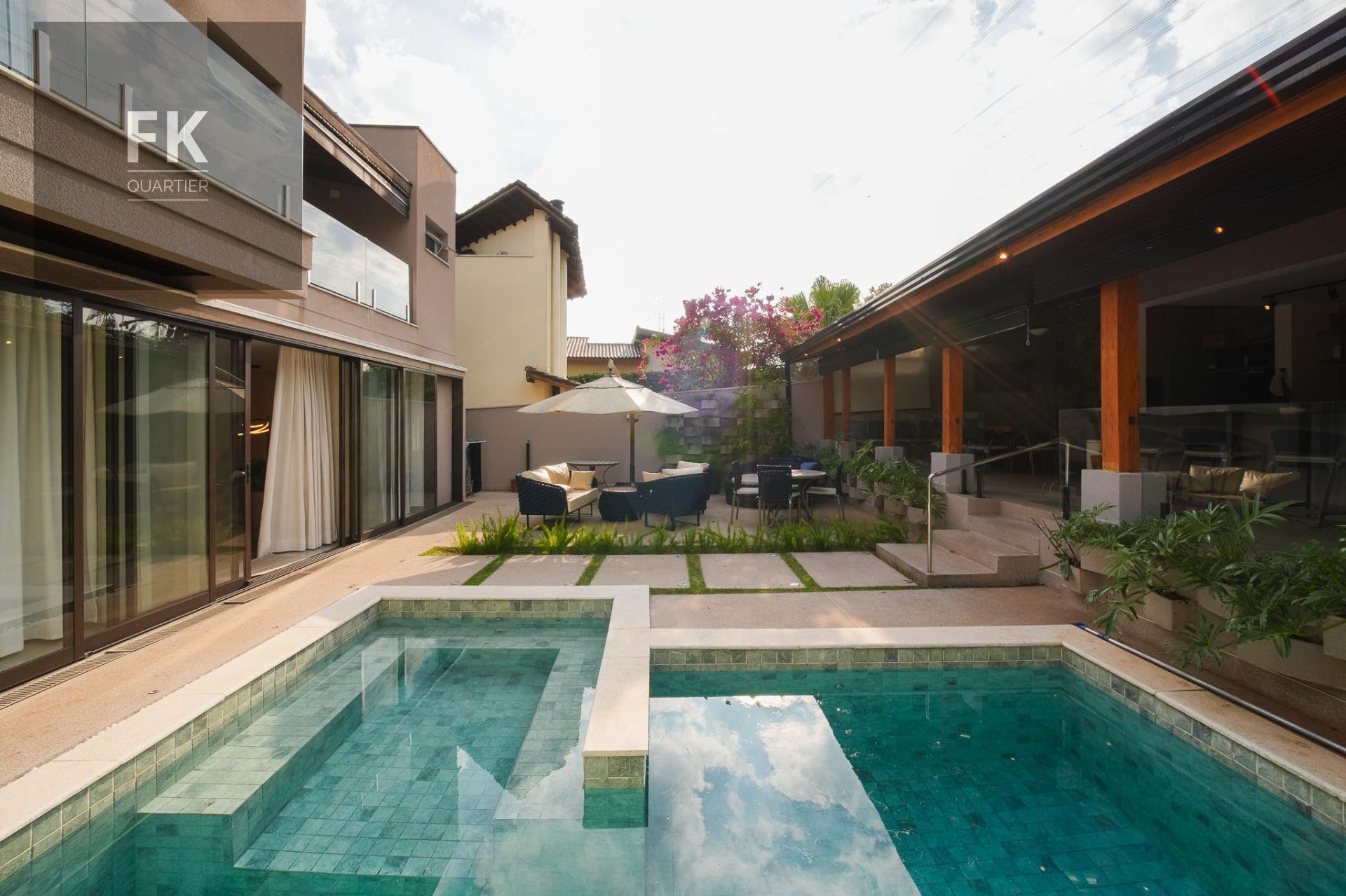 Casa à venda com 5 quartos, 5 suítes, 4 vagas e 476m² no Alphaville, Santana de Parnaíba (SP) — foto 7 de 30