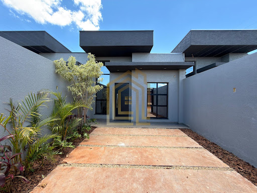 Casa à Venda no bairro Madrid, Cascavel: 2 Quartos, 70m² por R$350mil