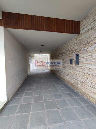 Casa no Bairro dos Professores  -  Coronel Fabriciano