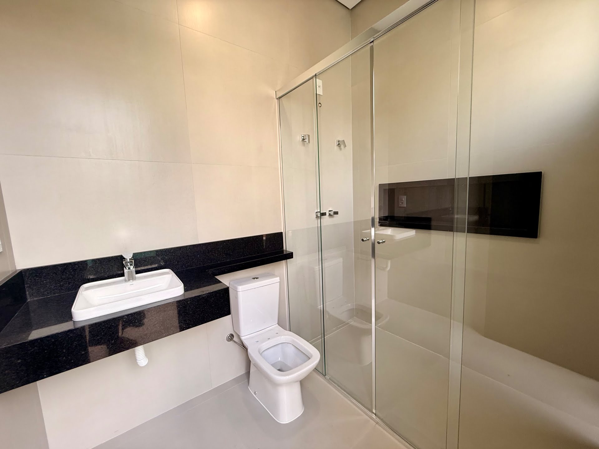 Casa à venda com 3 quartos, 3 suítes, 4 vagas e 196m² no Jardim Piemonte, Indaiatuba (SP) — foto 24 de 30