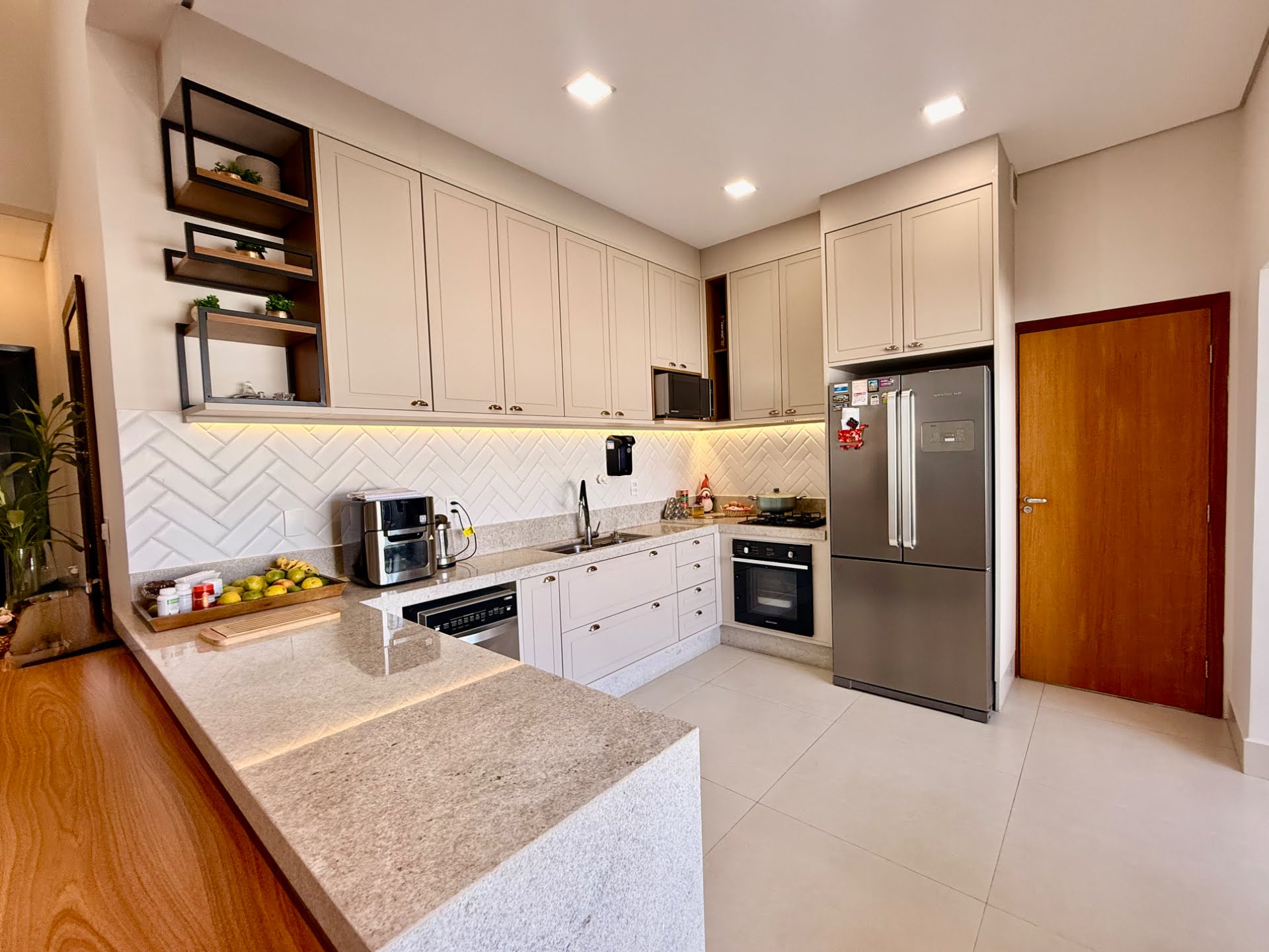 Casa à venda com 3 quartos, 3 suítes, 4 vagas e 183m² no Jardim Residencial Dona Maria José, Indaiatuba (SP) — foto 12 de 30