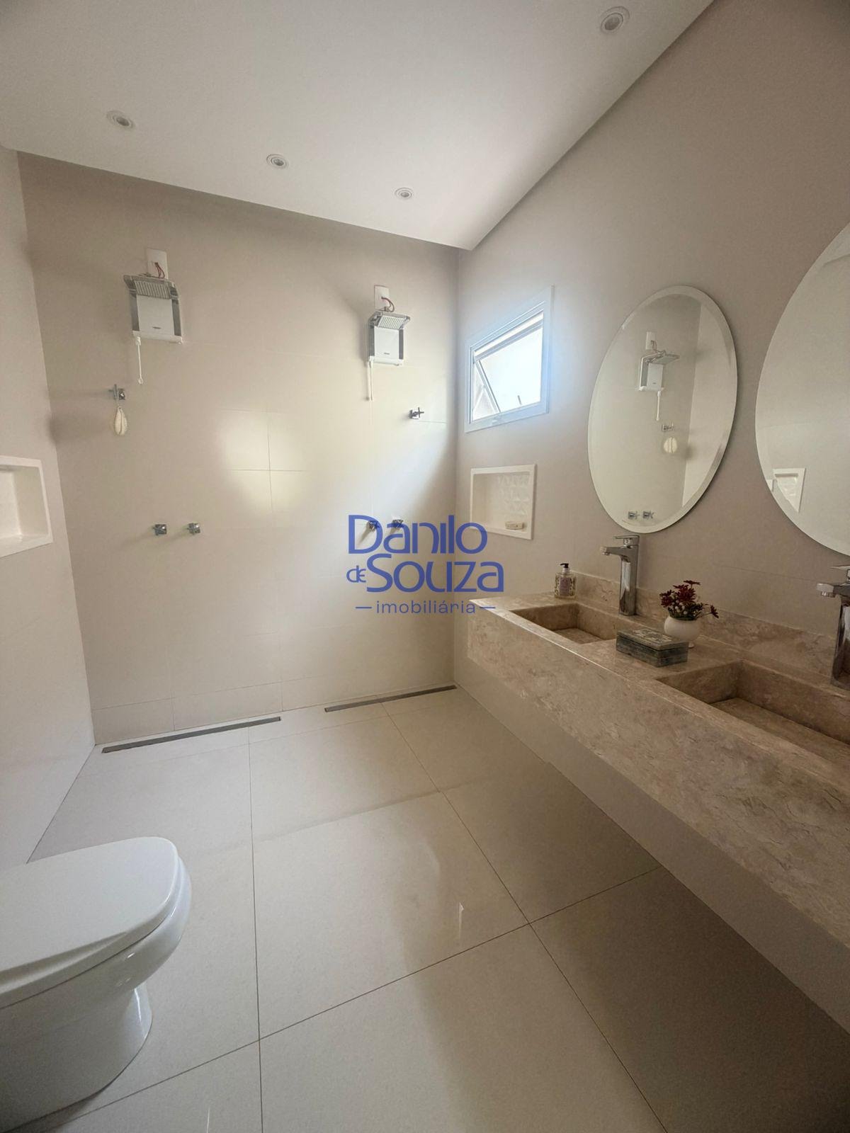 Casa à venda com 3 quartos, 2 suítes, 4 vagas e 373m² no Veredas da Cidade, Araxá (MG) — foto 16 de 17