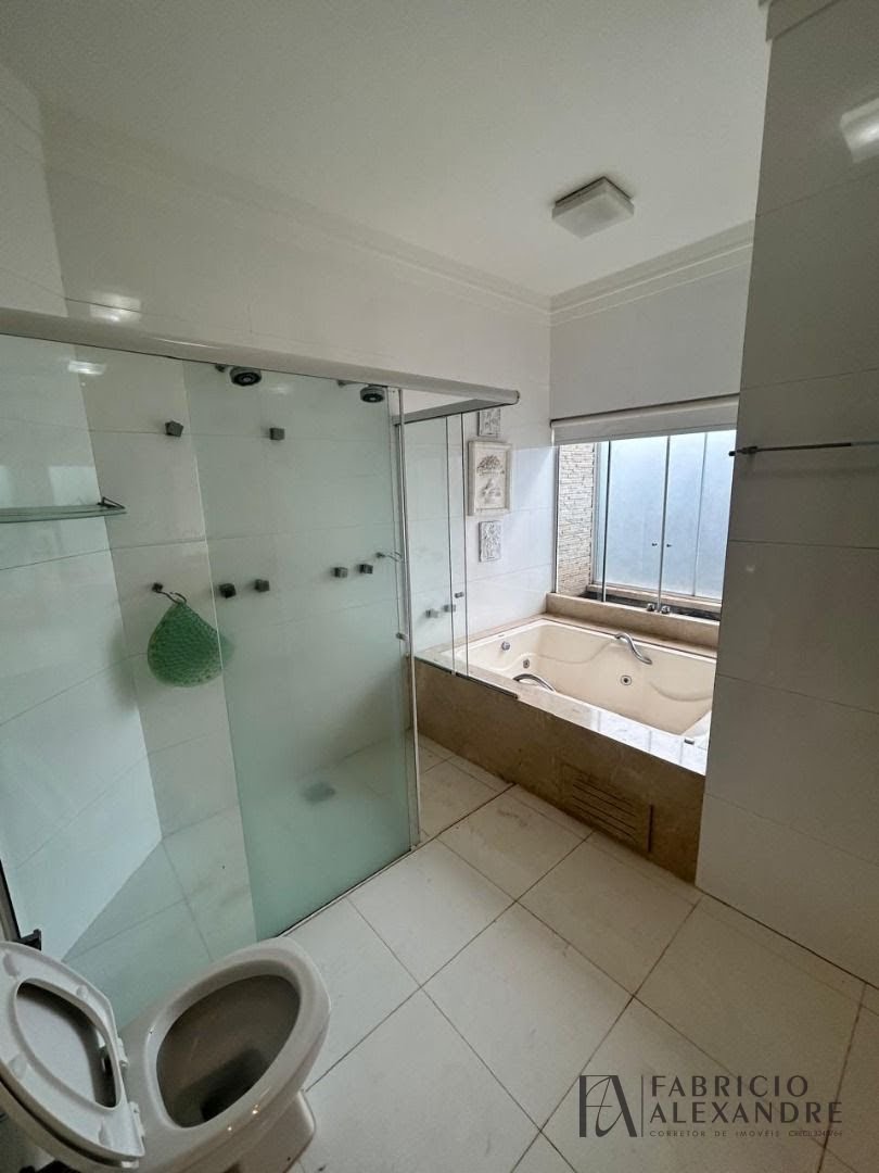 Casa à venda com 3 quartos, 3 suítes, 4 vagas e 250m² no Parque Residencial Damha IV, São José do Rio Preto (SP) — foto 3 de 18