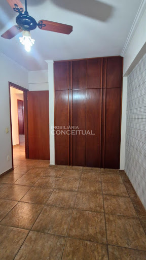 Quarto 2 - Armário
