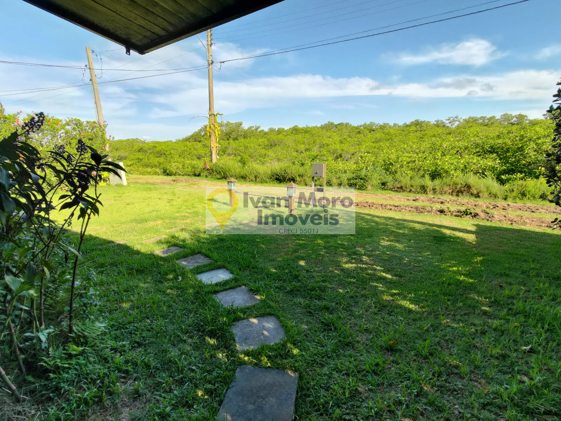 Casa à venda com 2 quartos, 1 suíte, 2 vagas e 115m² no Daniela, Florianópolis (SC) — foto 8 de 30
