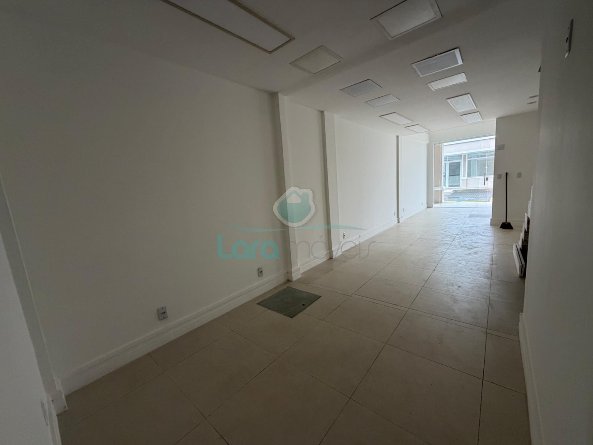 Comercial para alugar com 1 banheiro e 166m² no Lagoa, Macaé (RJ) — foto 12 de 30