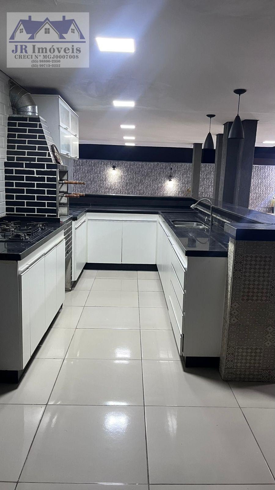 Casa à venda com 4 quartos, 2 banheiros, 1 vaga e 294m² no Centro, Piranguinho (MG) — foto 20 de 21