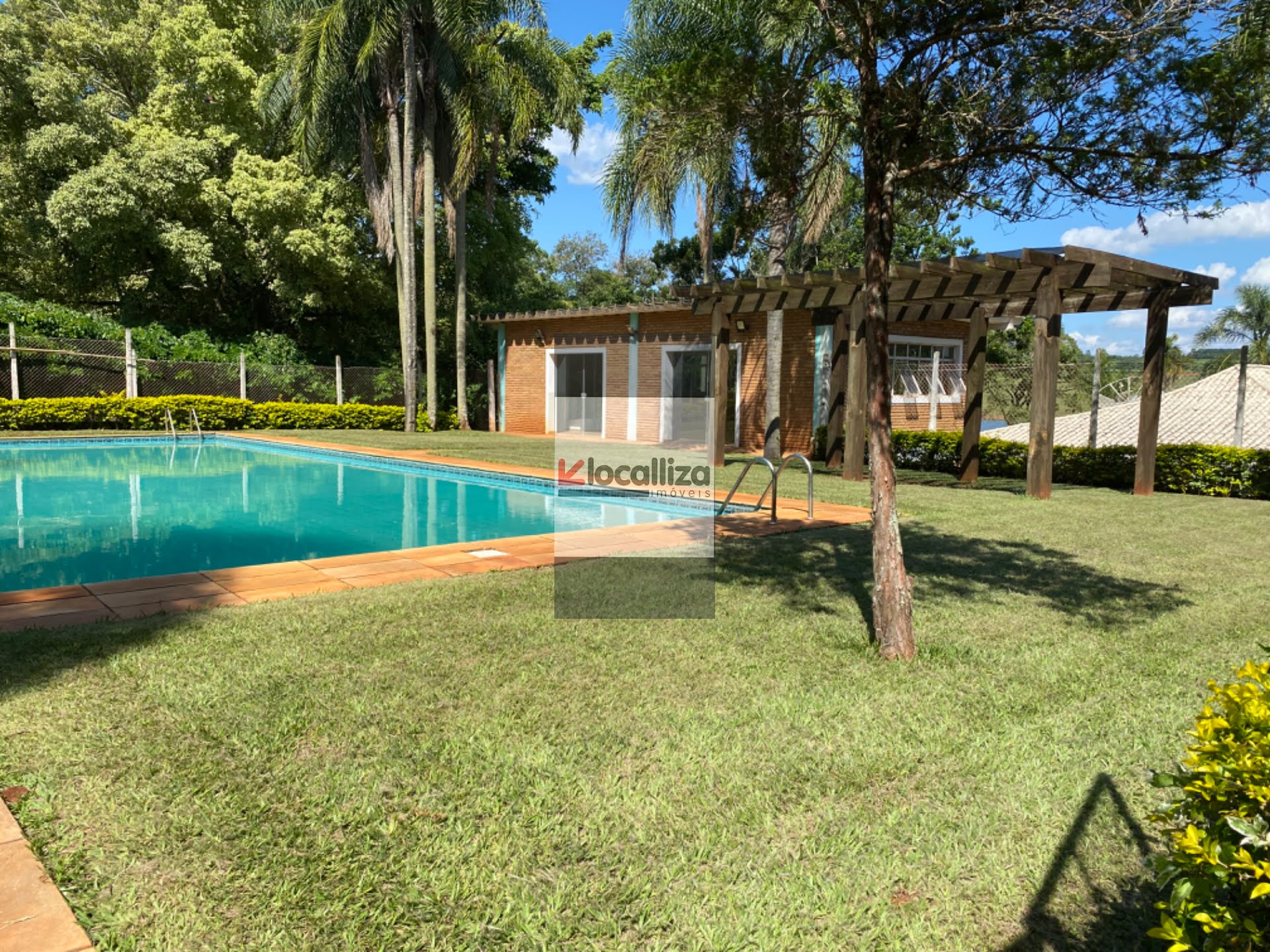 Piscina área gourmet 
