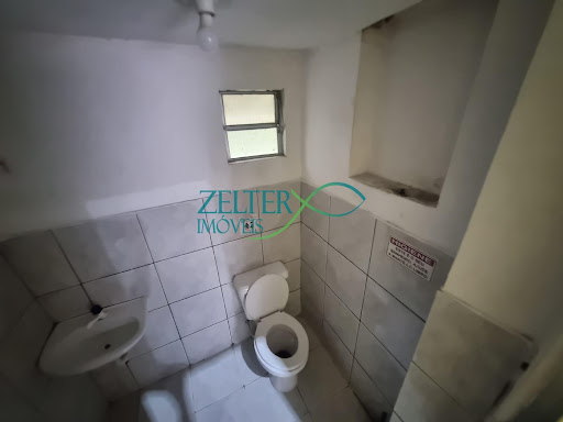 EXCELENTE LOJA COM 40m² AO LADO DOS CORREIOS NA PRAÇA DO CARMO