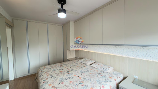 Dormitório de apartamento semimobiliado reformado em Santa Cruz do Sul