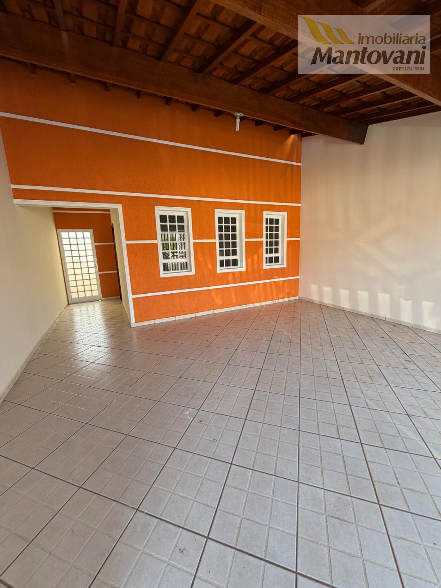 Casa à venda com 3 quartos, 1 suíte, 1 vaga e 150m² no Jardim Santa Emilia, Tatuí (SP) — foto 2 de 13