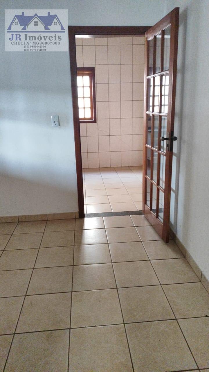 Casa à venda com 3 quartos, 2 banheiros, 3 vagas e 100m² no Centro, Piranguinho (MG) — foto 13 de 28