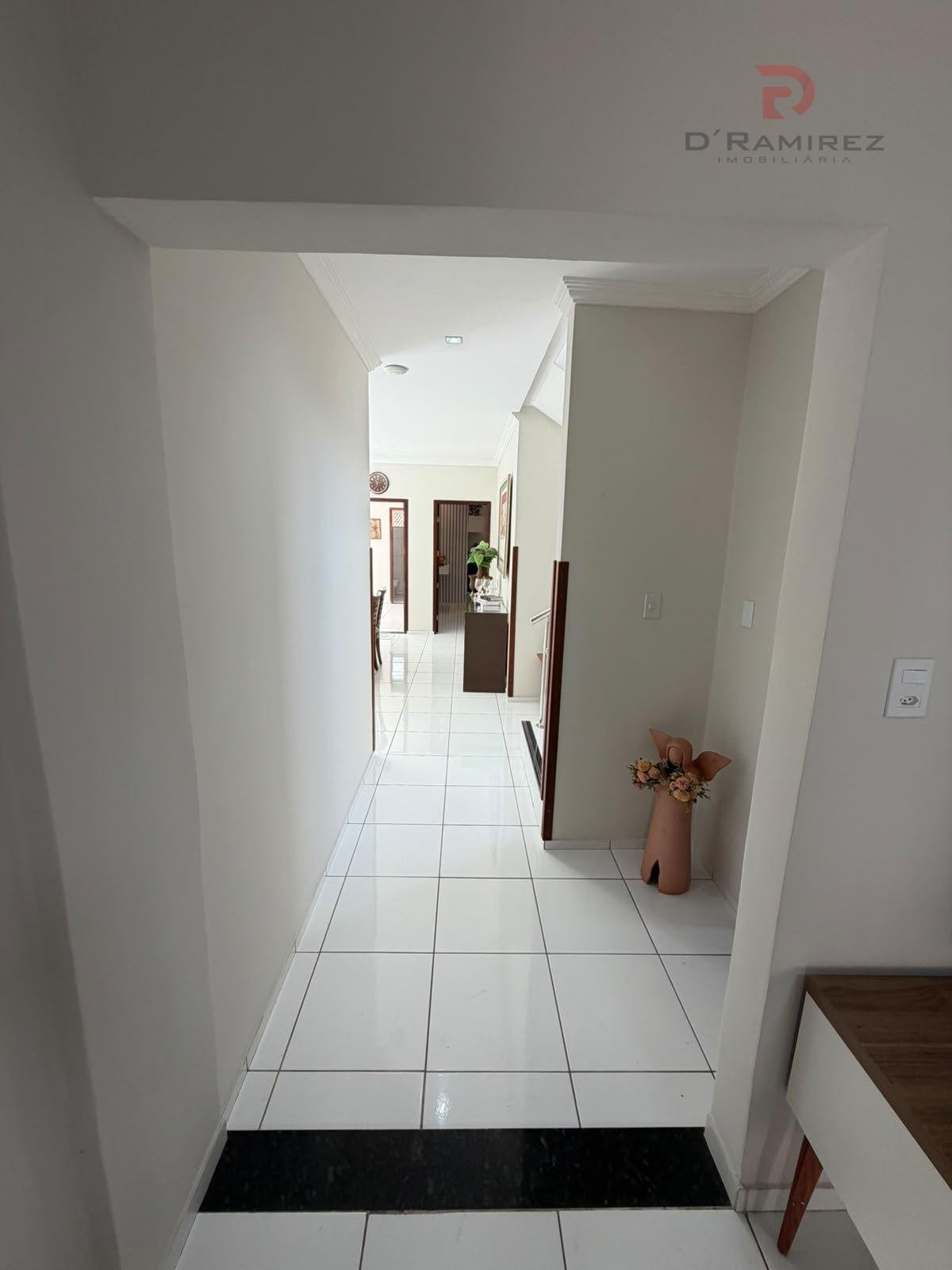 Apartamento à venda com 5 quartos, 1 suíte e 220m² no Residencial Pinheiros, São Luís (MA) — foto 12 de 30