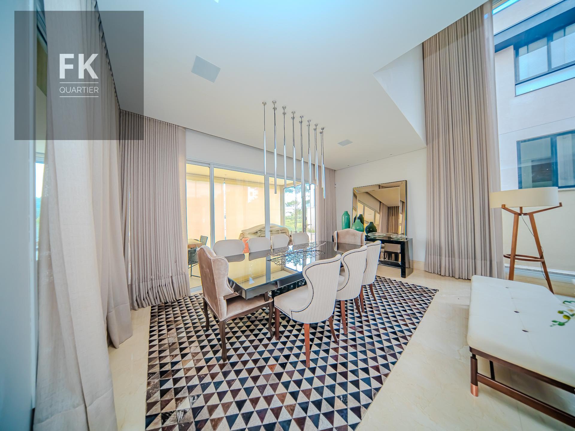 Casa à venda com 4 quartos, 4 suítes, 4 vagas e 700m² no Tamboré, Barueri (SP) — foto 9 de 30