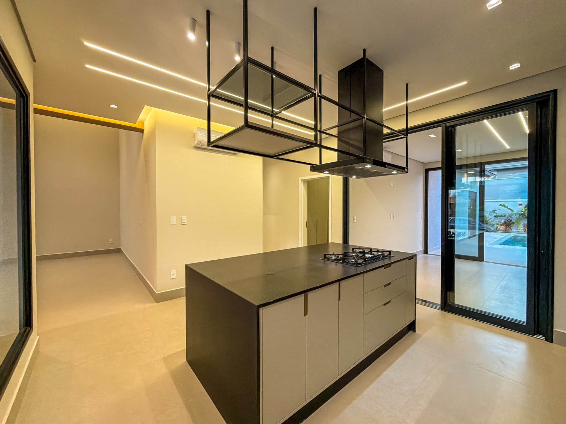 Casa à venda com 3 quartos, 3 suítes, 4 vagas e 213m² no Sapezal, Indaiatuba (SP) — foto 10 de 30
