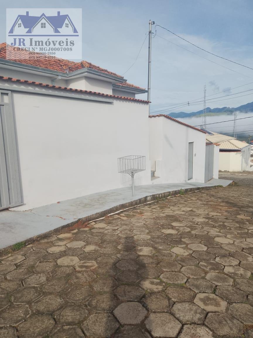 Casa à venda com 3 quartos, 1 suíte, 2 vagas e 300m² no Monte Castelo, Piranguçu (MG) — foto 12 de 25