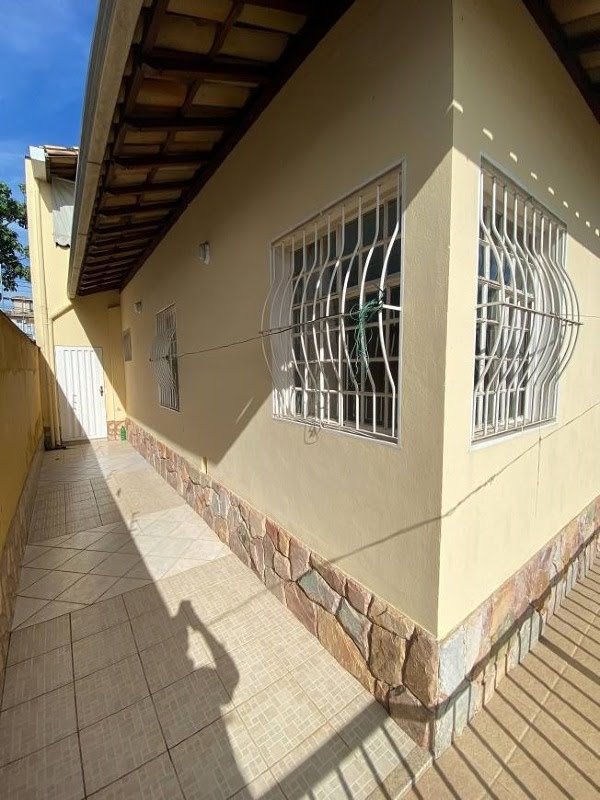 Casa à venda com 3 quartos, 1 suíte, 4 vagas e 358m² no Minascaixa, Belo Horizonte (MG) — foto 24 de 29