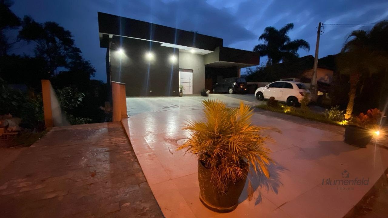 Casa à venda com 3 quartos, 3 suítes e 2200m² no Arujá Hills III, Arujá (SP) — foto 2 de 30
